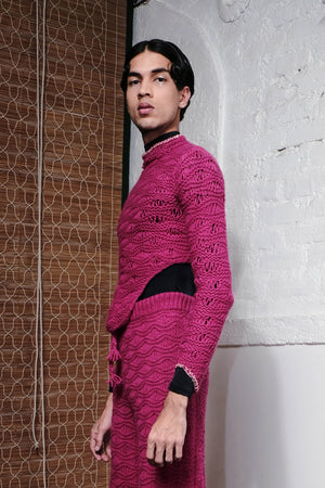 KNOT TIE LOOP TOP IN MAGENTA