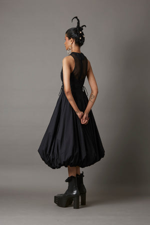 BILLOW DRESS IN BLACK