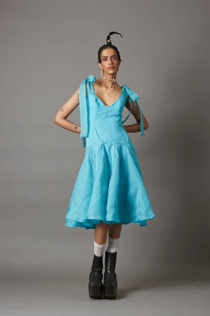 FLOW DRESS IN POWDER BLUE