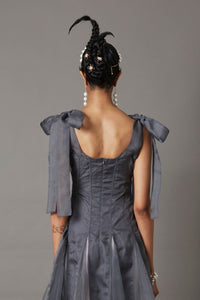 FLOW DRESS IN GREY