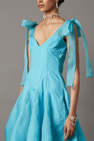 FLOW DRESS IN POWDER BLUE