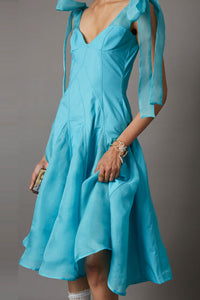FLOW DRESS IN POWDER BLUE