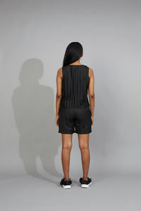 EXPOSED SEAMS VEST