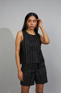 EXPOSED SEAMS VEST