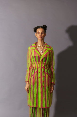 Bottlebrush Rainbow Trench