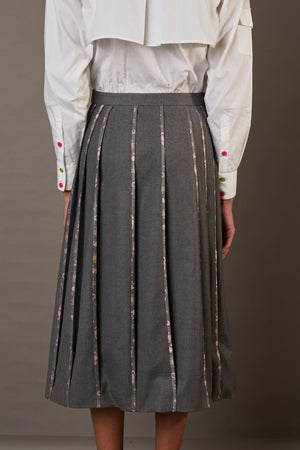 WRAP SKIRT WITH HANDWOVEN BANARASI BROCADE HIGHLIGHTS IN GREY