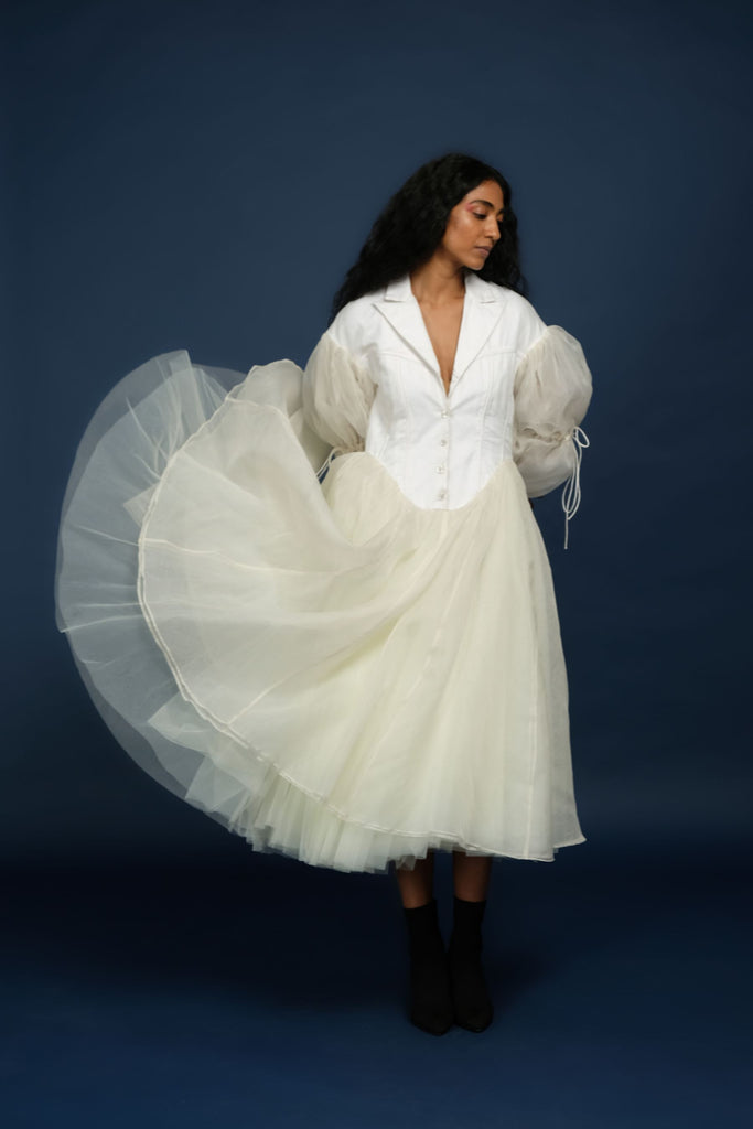 QUOD SILK AND TULLE DOUBLE TIE SLEEVE DRESS IN WHITE